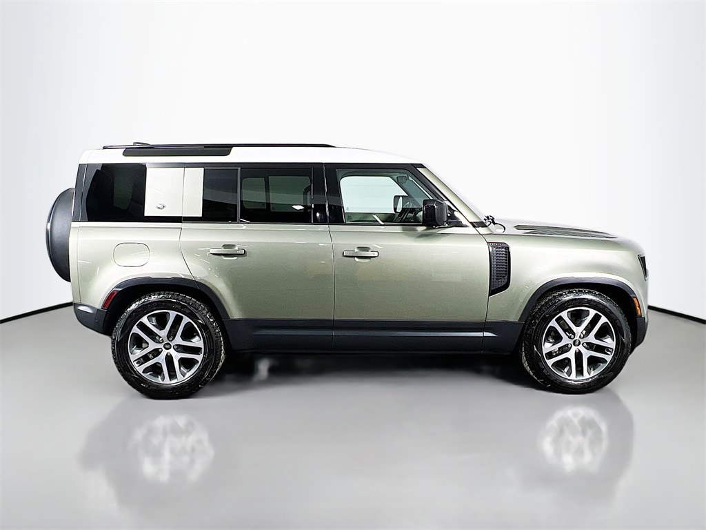 2024 LAND ROVER DEFENDER - Image 4