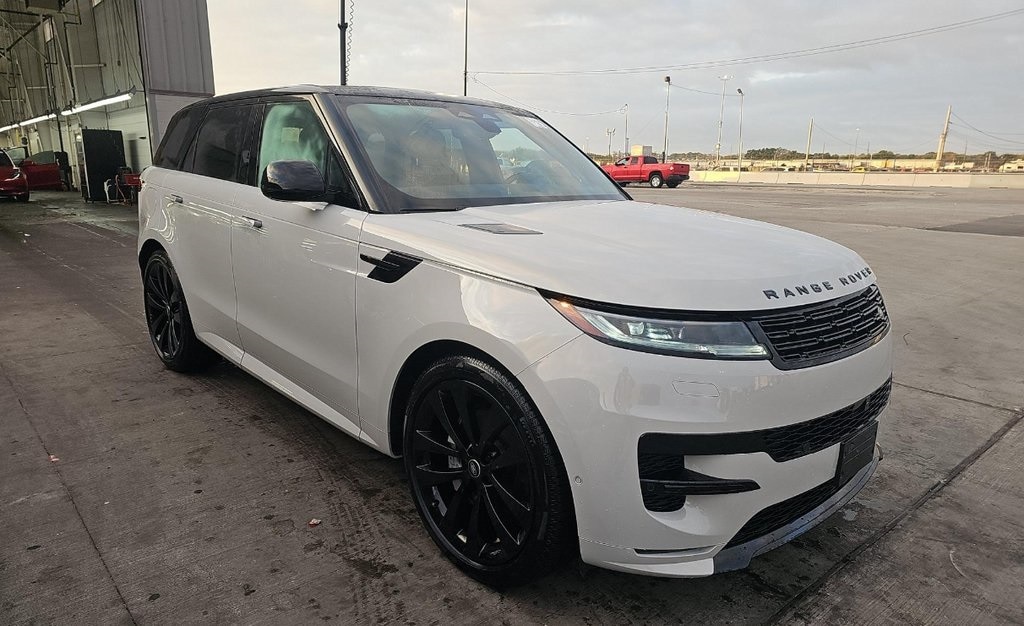 Used 2025 Land Rover Range Rover Sport P400 Dynamic SE SUV