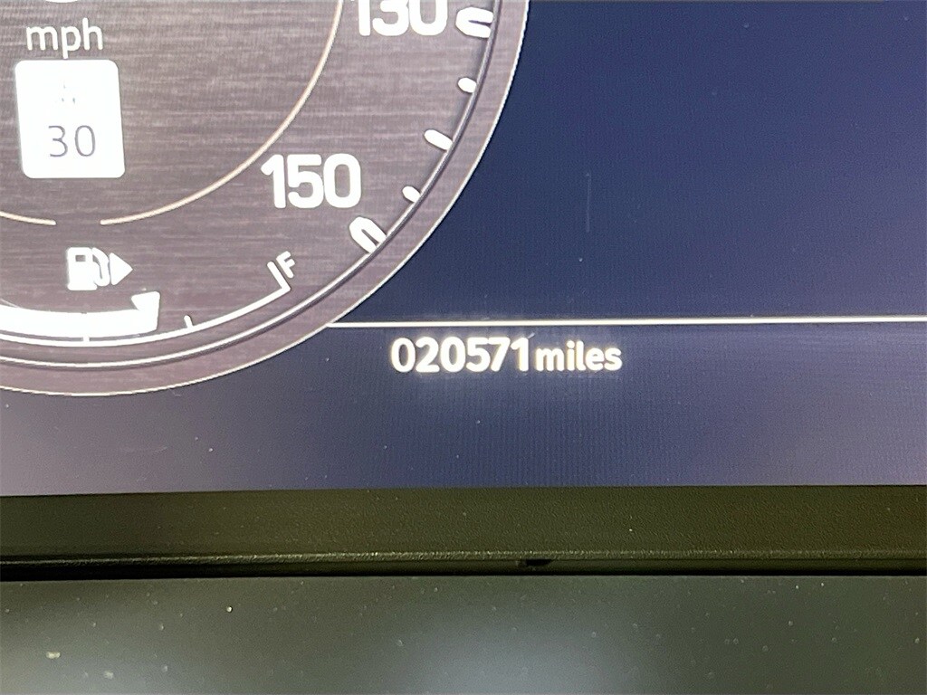 2024 LAND ROVER DEFENDER - Image 12