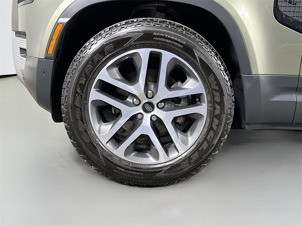 2024 LAND ROVER DEFENDER - Image 33