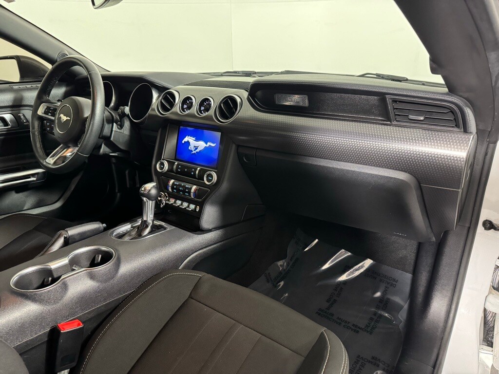 2020 FORD MUSTANG - Image 29