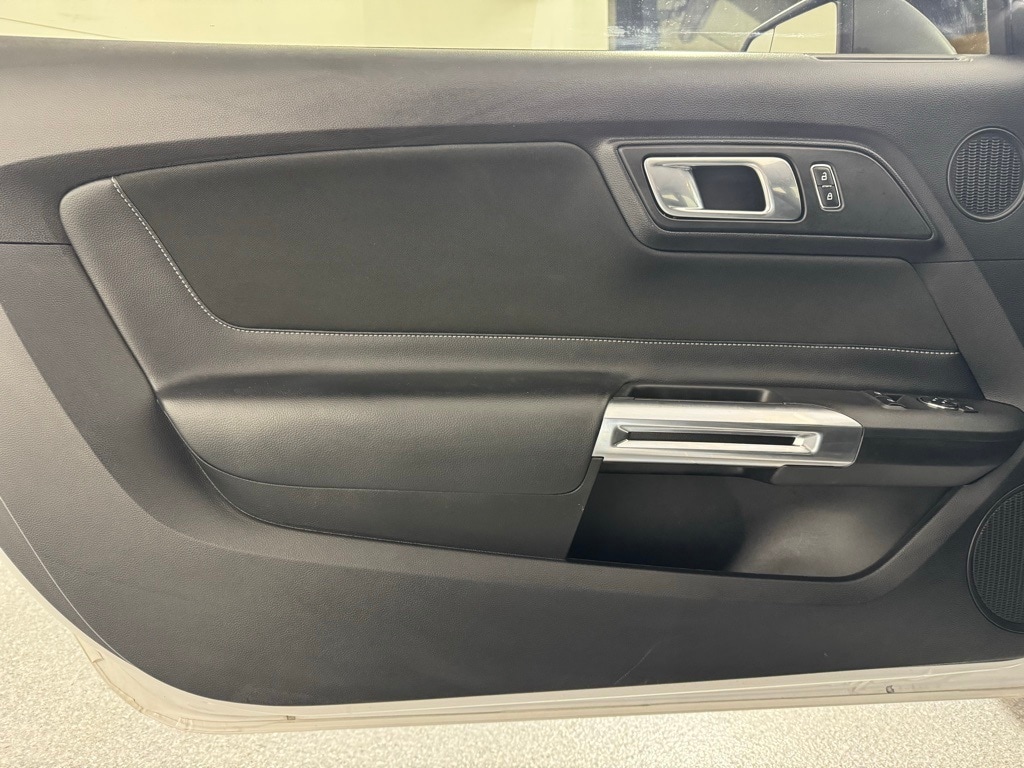 2020 FORD MUSTANG - Image 11