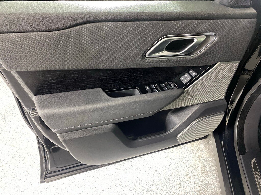 2022 LAND ROVER RANGE ROVER VELAR - Image 10