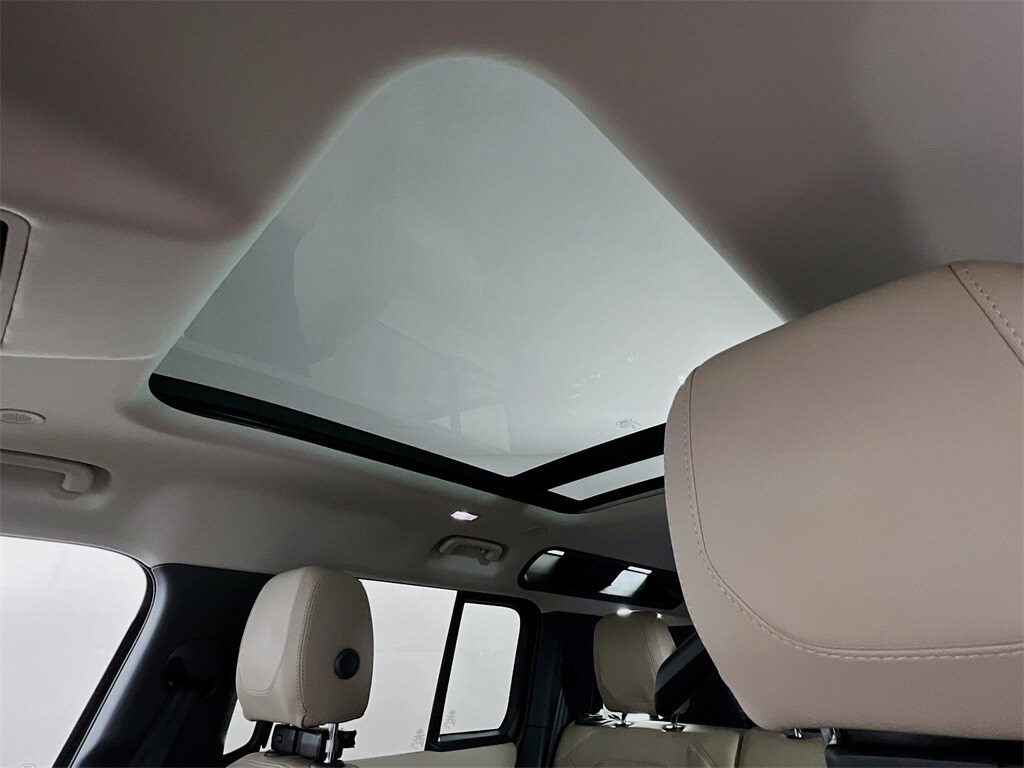 2024 LAND ROVER DEFENDER - Image 23