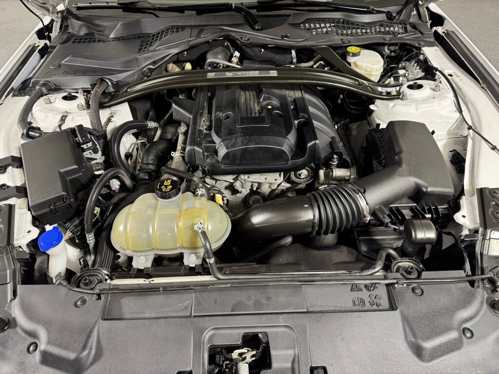 2020 FORD MUSTANG - Image 31