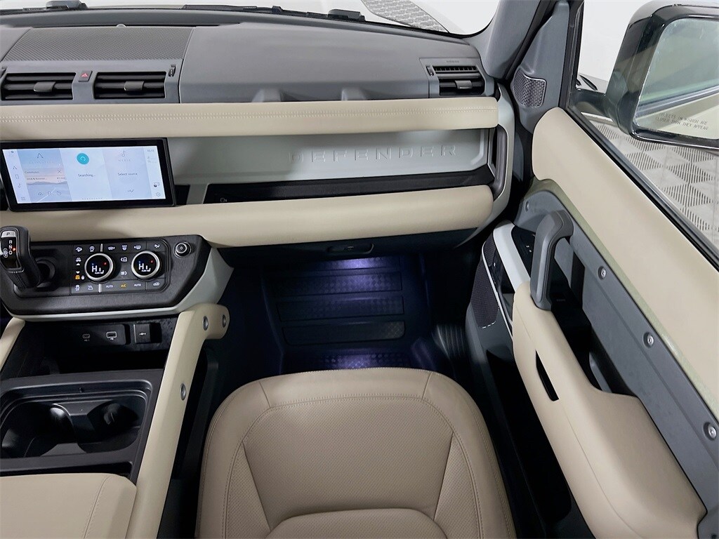 2024 LAND ROVER DEFENDER - Image 25