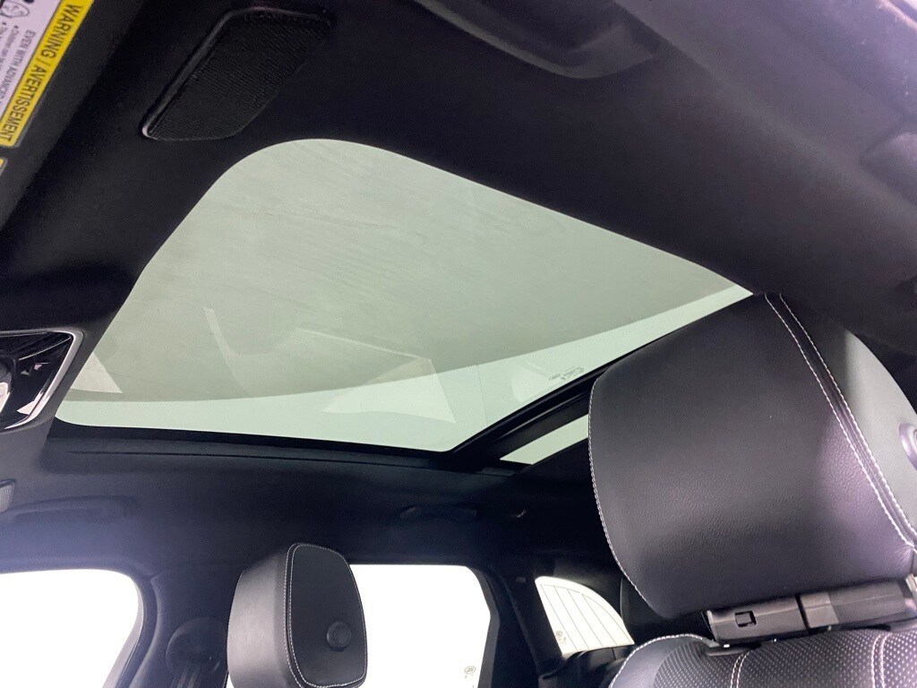 2022 LAND ROVER RANGE ROVER VELAR - Image 17