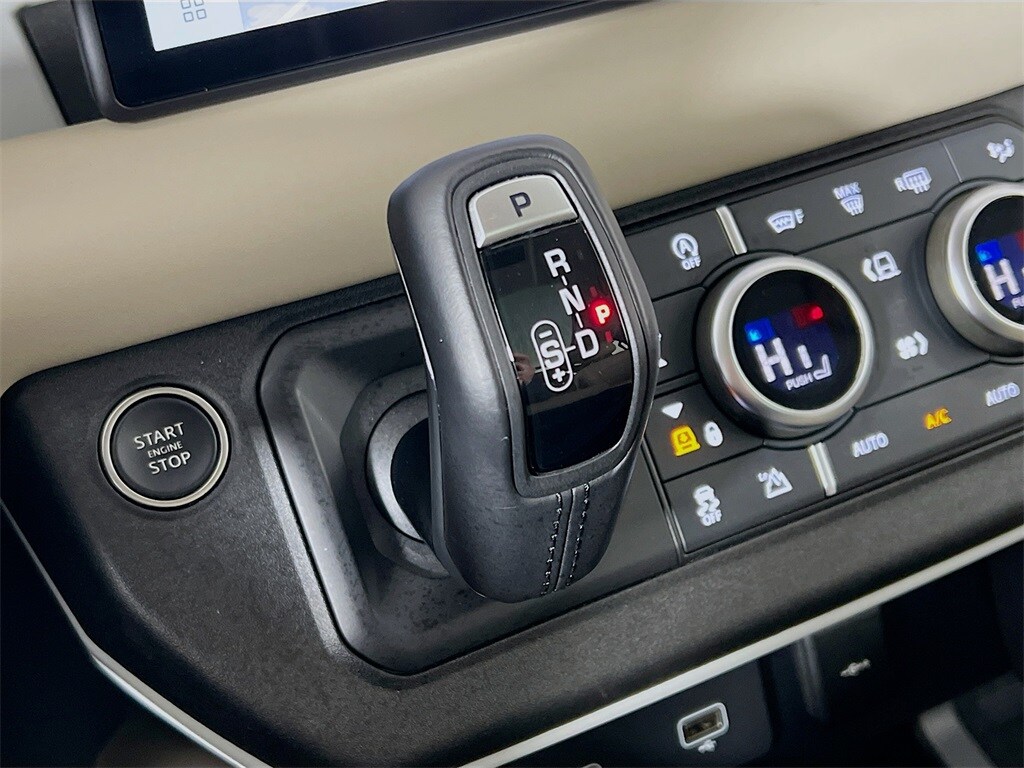 2024 LAND ROVER DEFENDER - Image 17