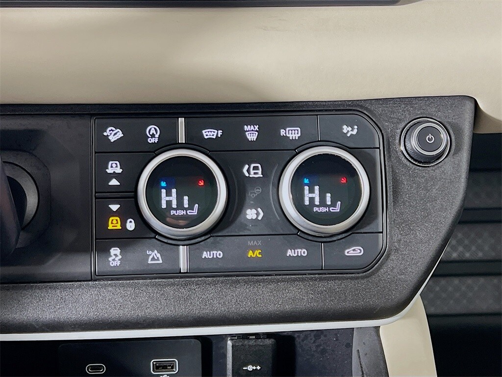 2024 LAND ROVER DEFENDER - Image 16