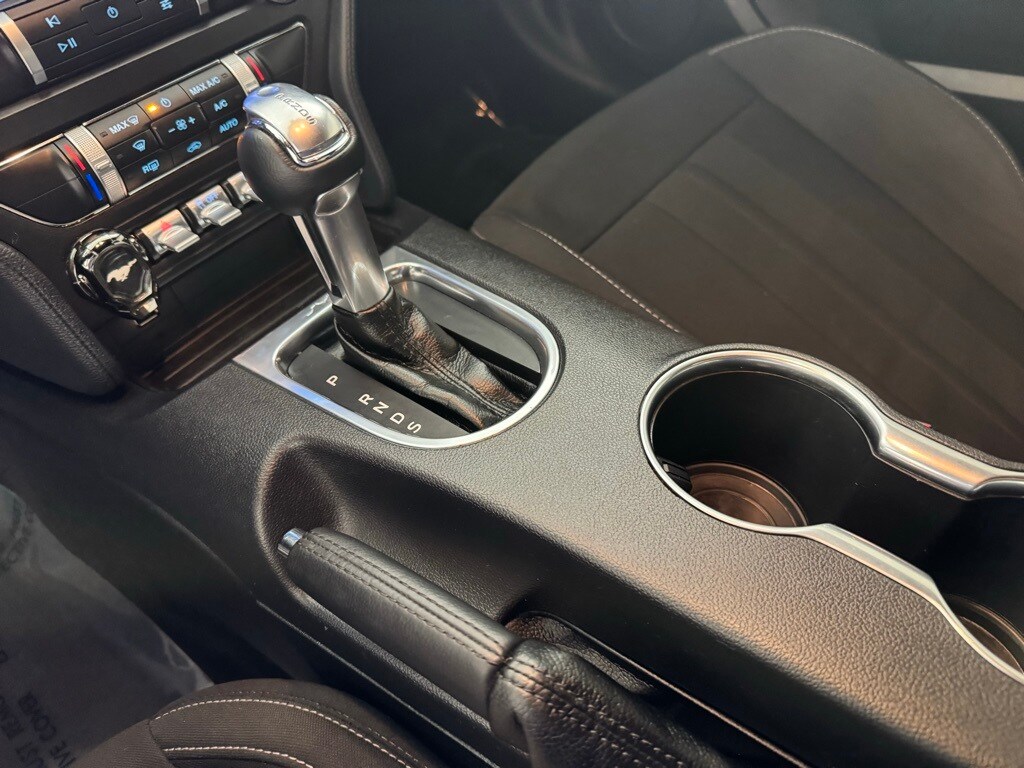 2020 FORD MUSTANG - Image 26