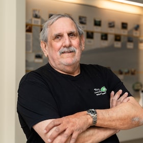 Staff member Dennis Rosenblatt from ID_6af730fb1cad