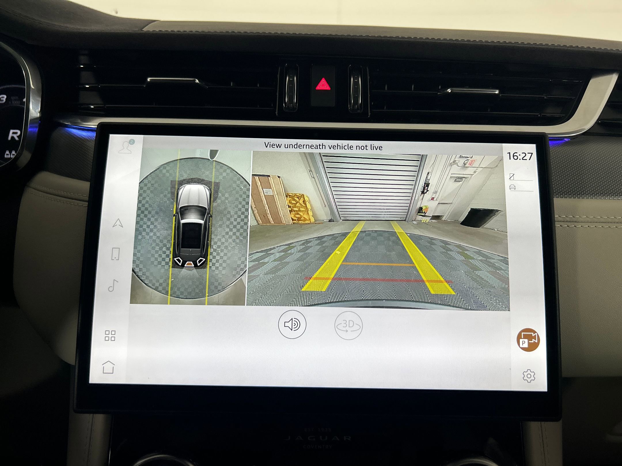 2023 Jaguar F-PACE SVR photo 5