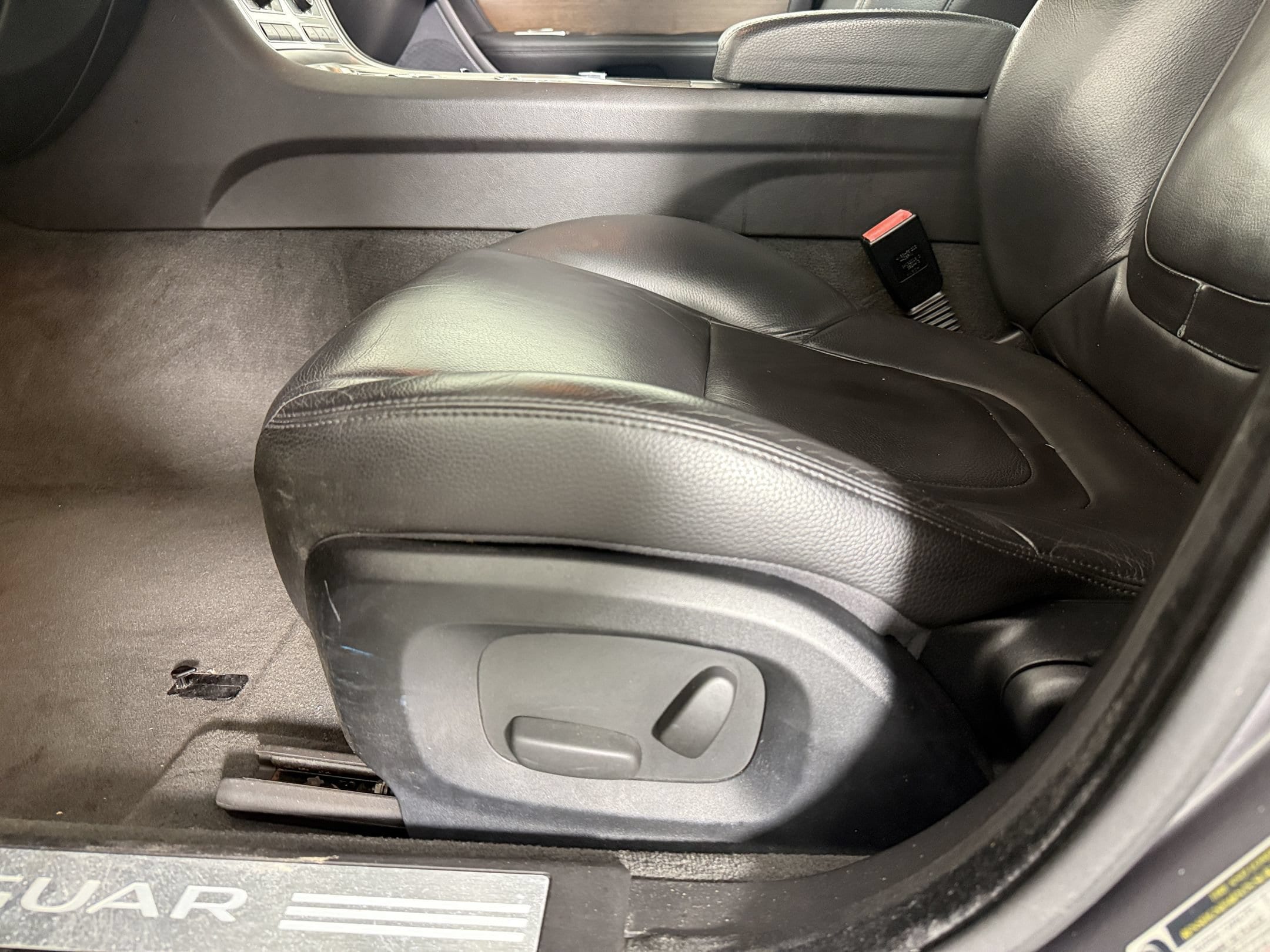 2014 Jaguar XF Base - Photo 14