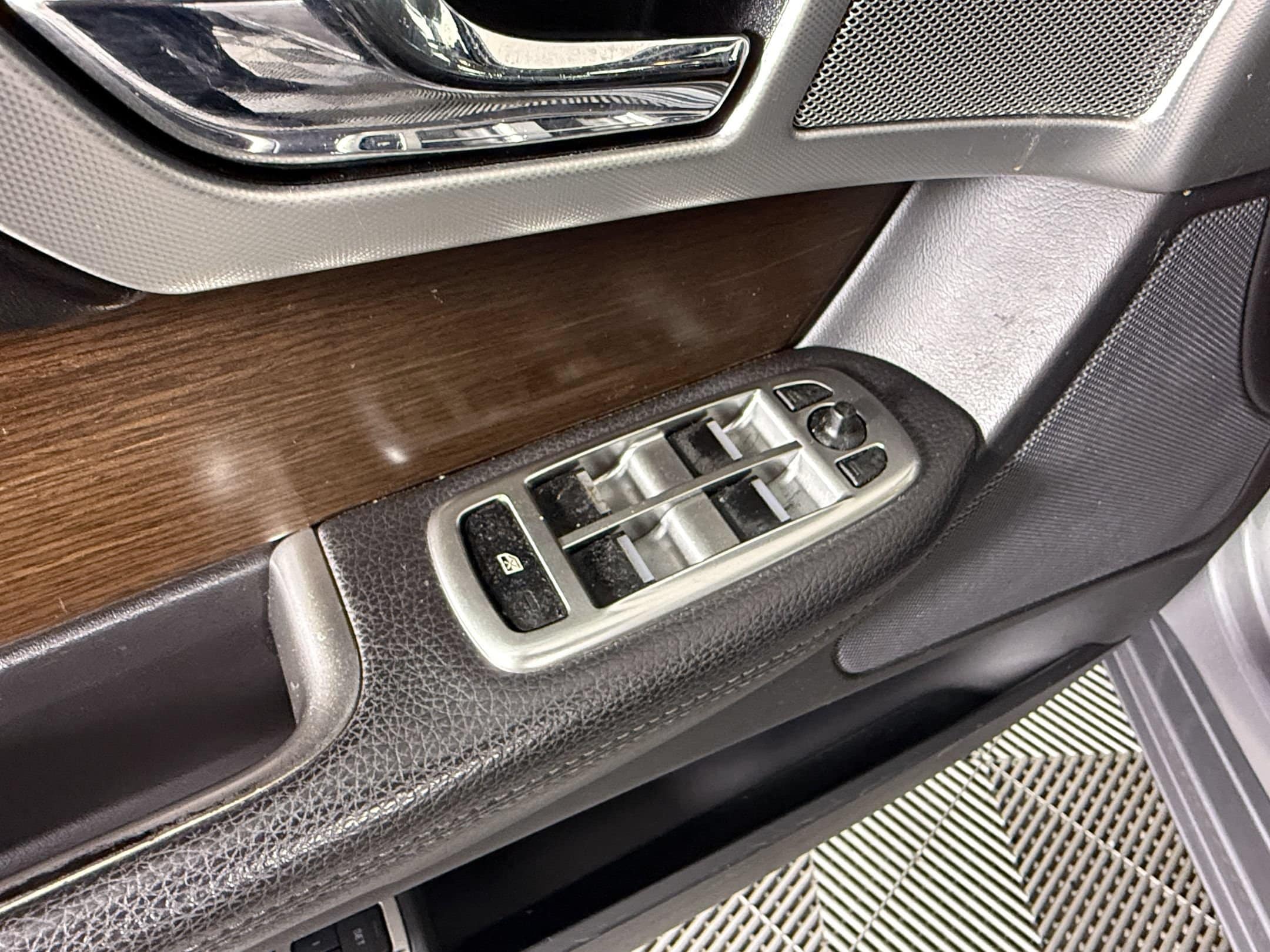 2014 Jaguar XF Base - Photo 13