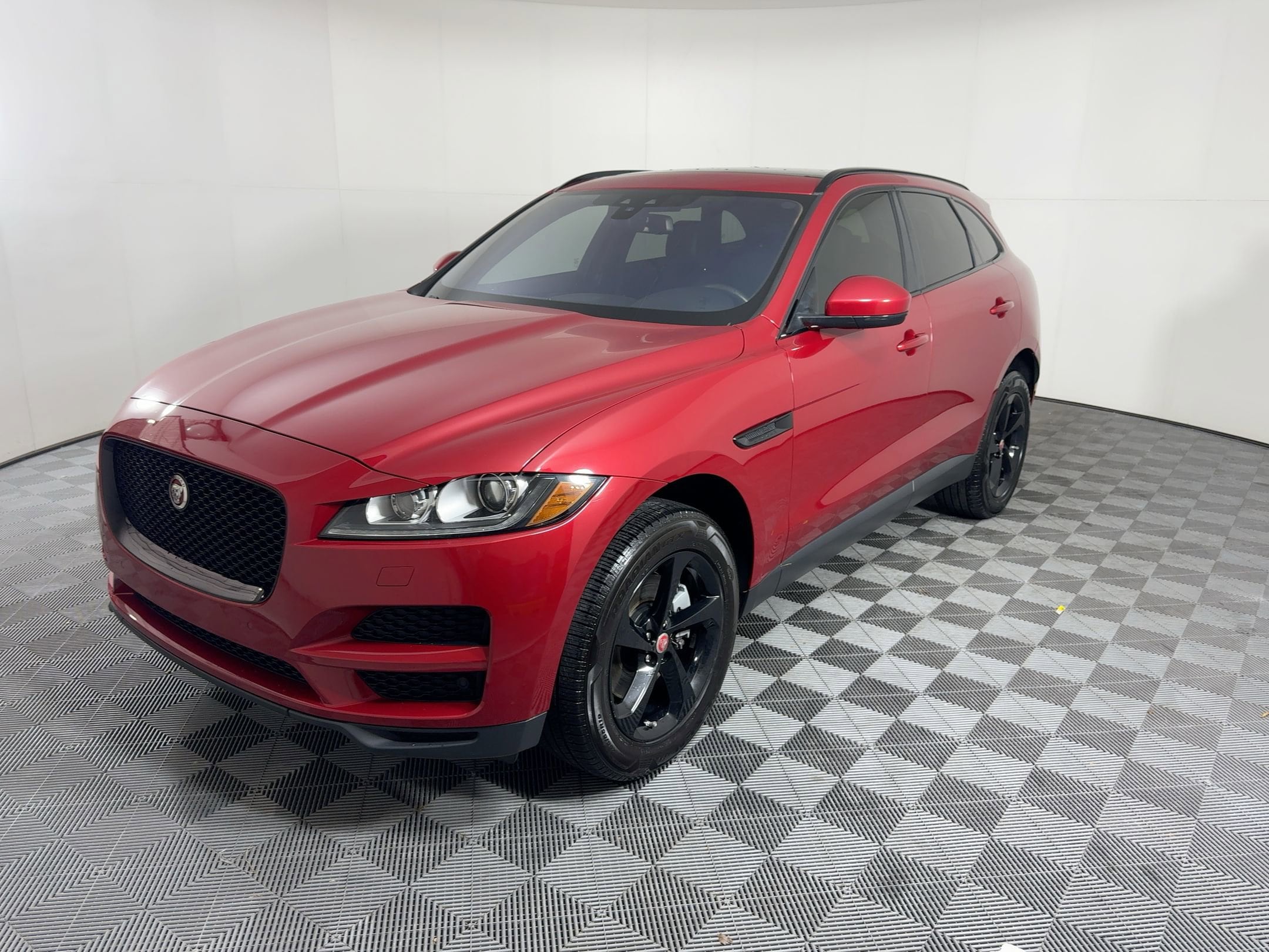 2018 Jaguar F-PACE Premium