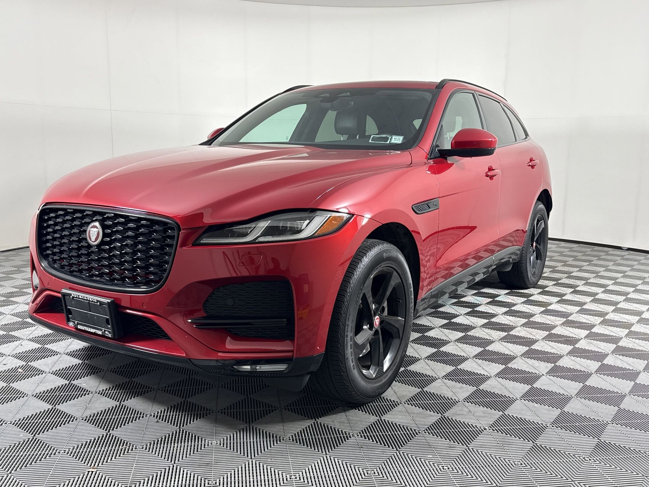 2023 Jaguar F-PACE P250 S's photo