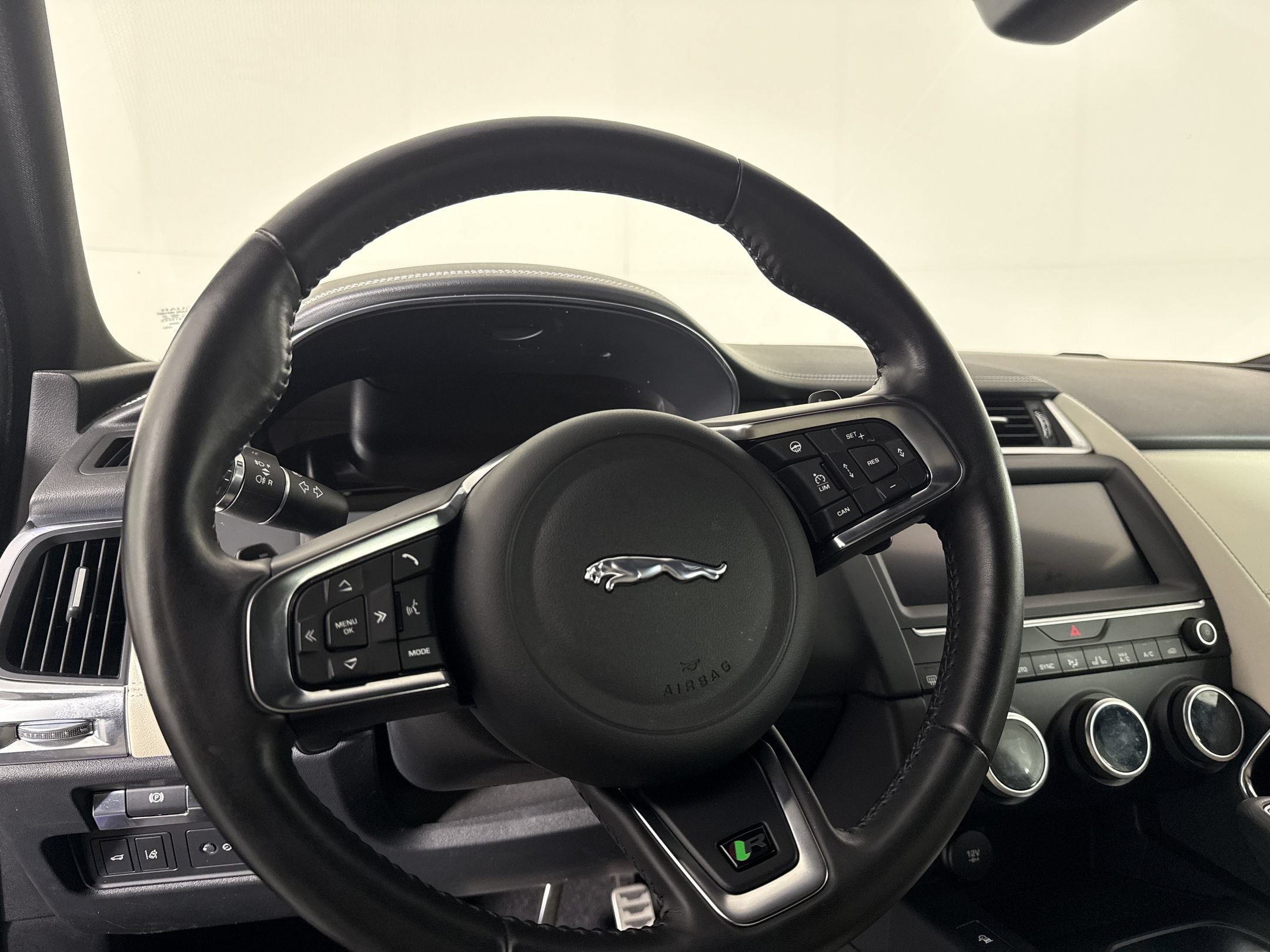 2019 Jaguar E-PACE R-Dynamic HSE - Photo 11