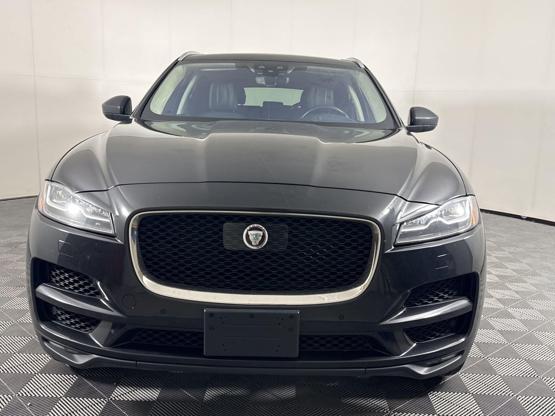 F-PACE 30t Portfolio SUV