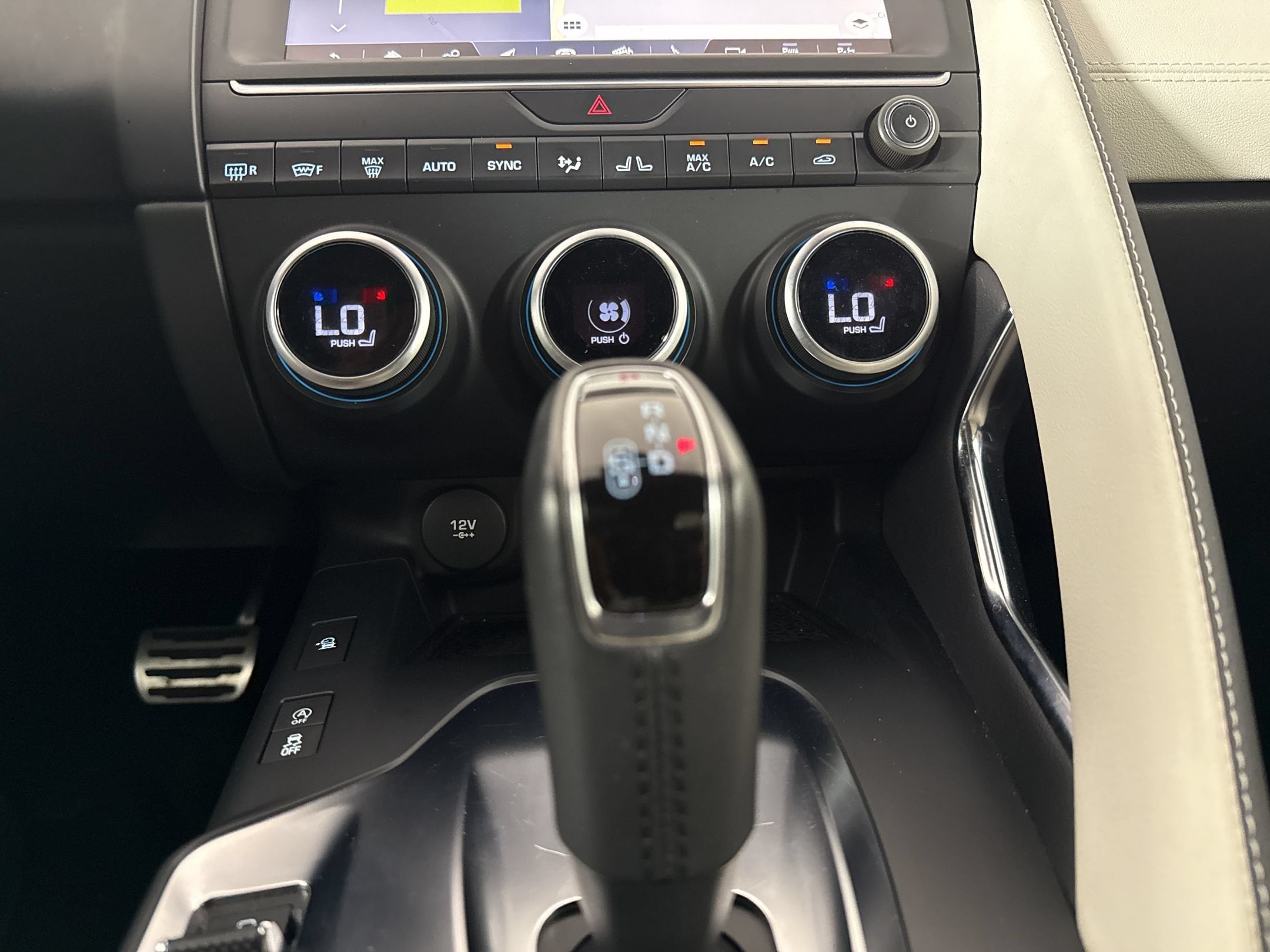 2019 Jaguar E-PACE R-Dynamic HSE - Photo 17