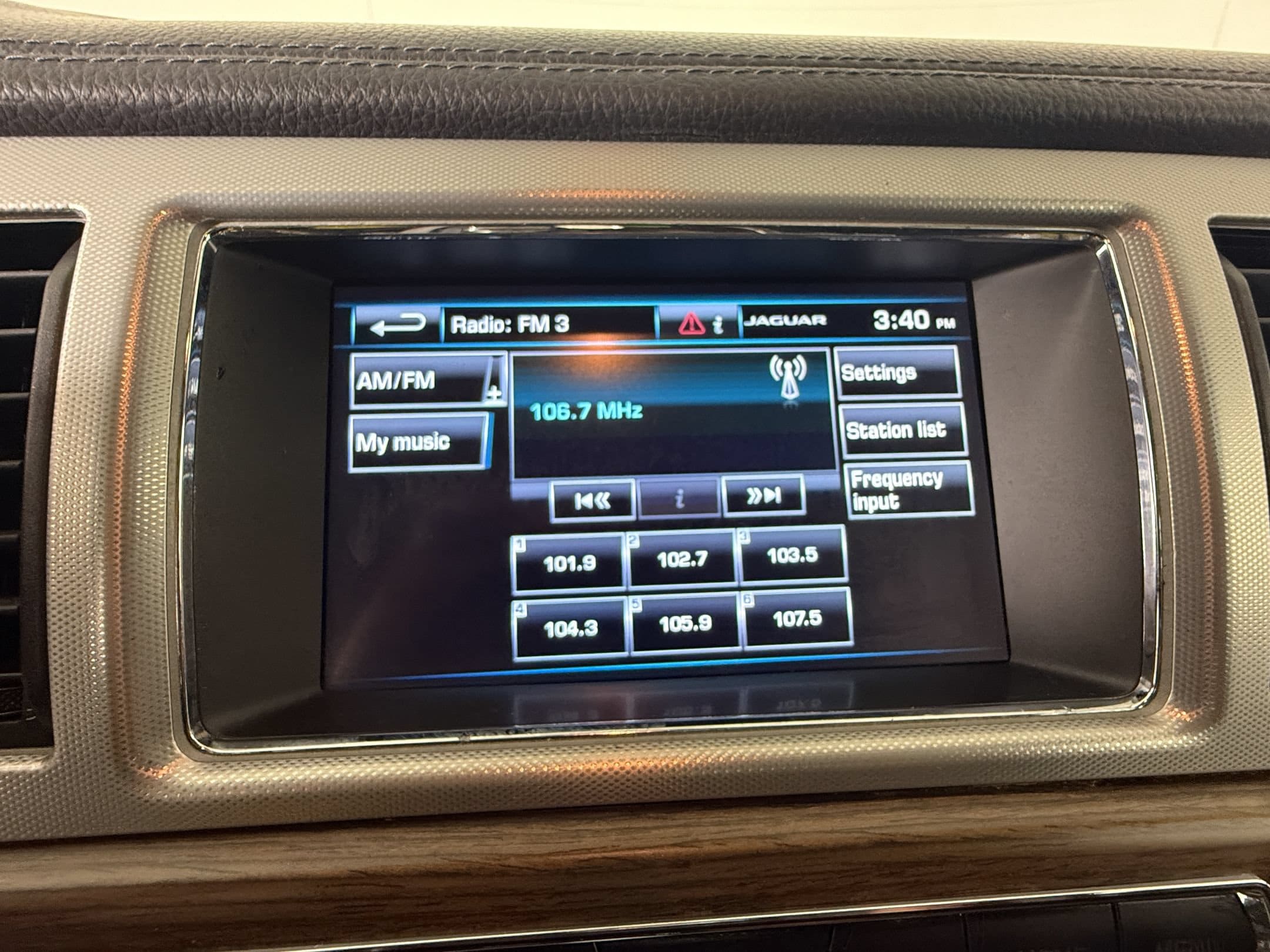 2014 Jaguar XF Base - Photo 18