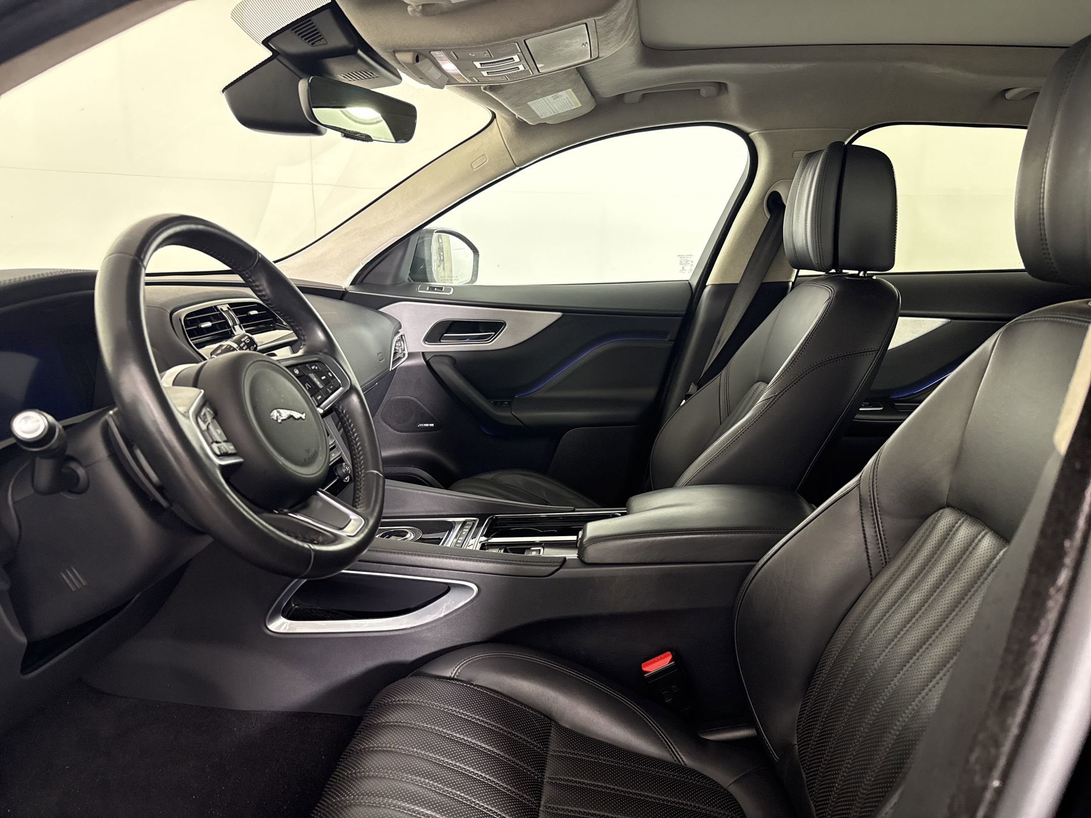 F-PACE 30t Portfolio SUV