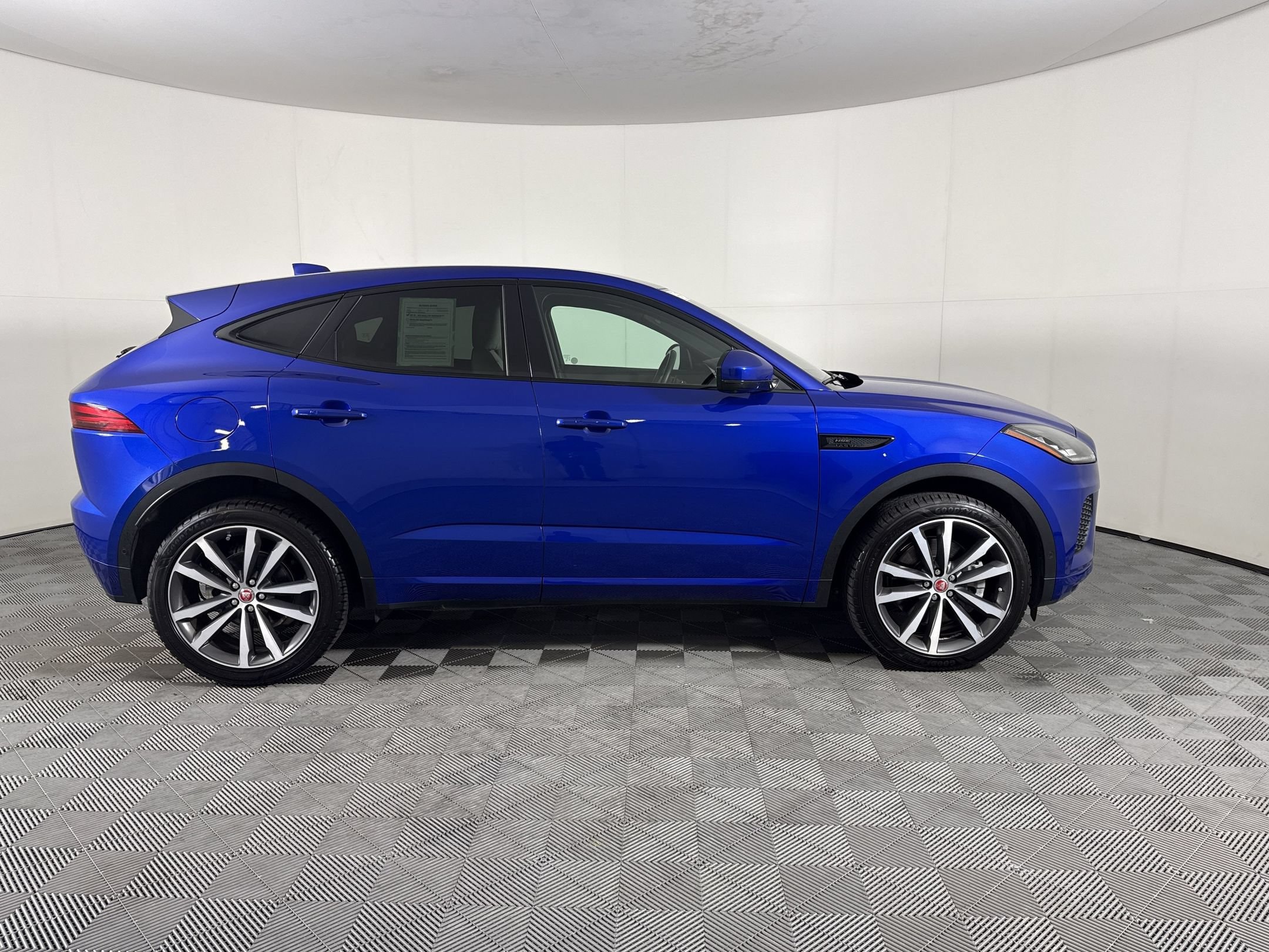 2019 Jaguar E-PACE R-Dynamic HSE - Photo 8