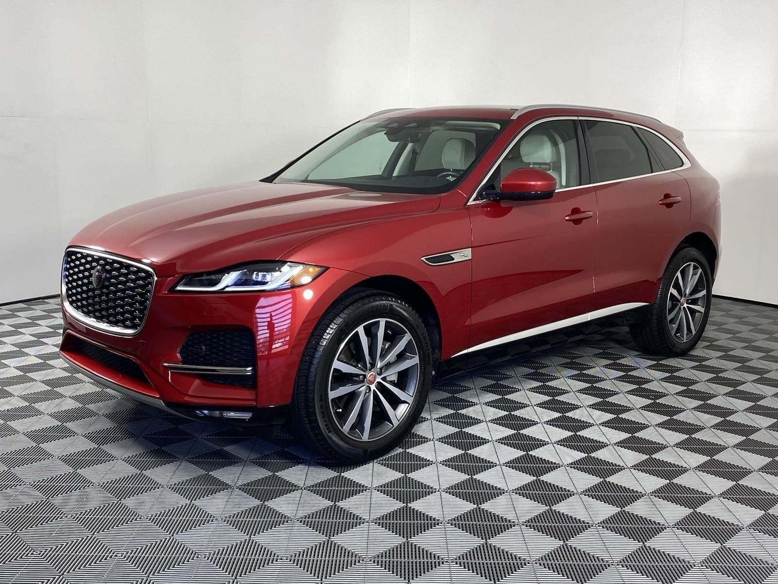 2022 Jaguar F-Pace S's photo