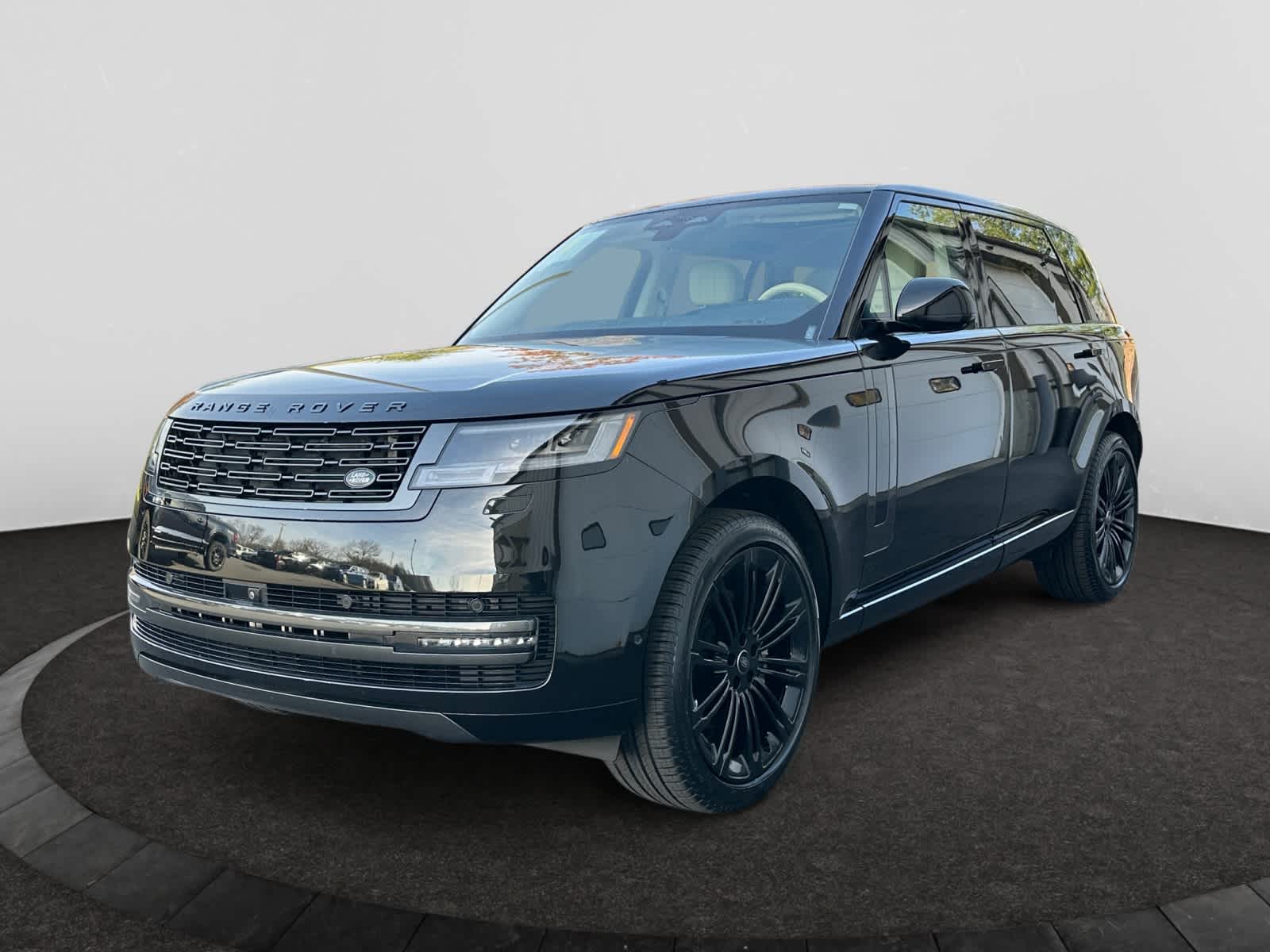 2024 Land Rover Range Rover SE's photo