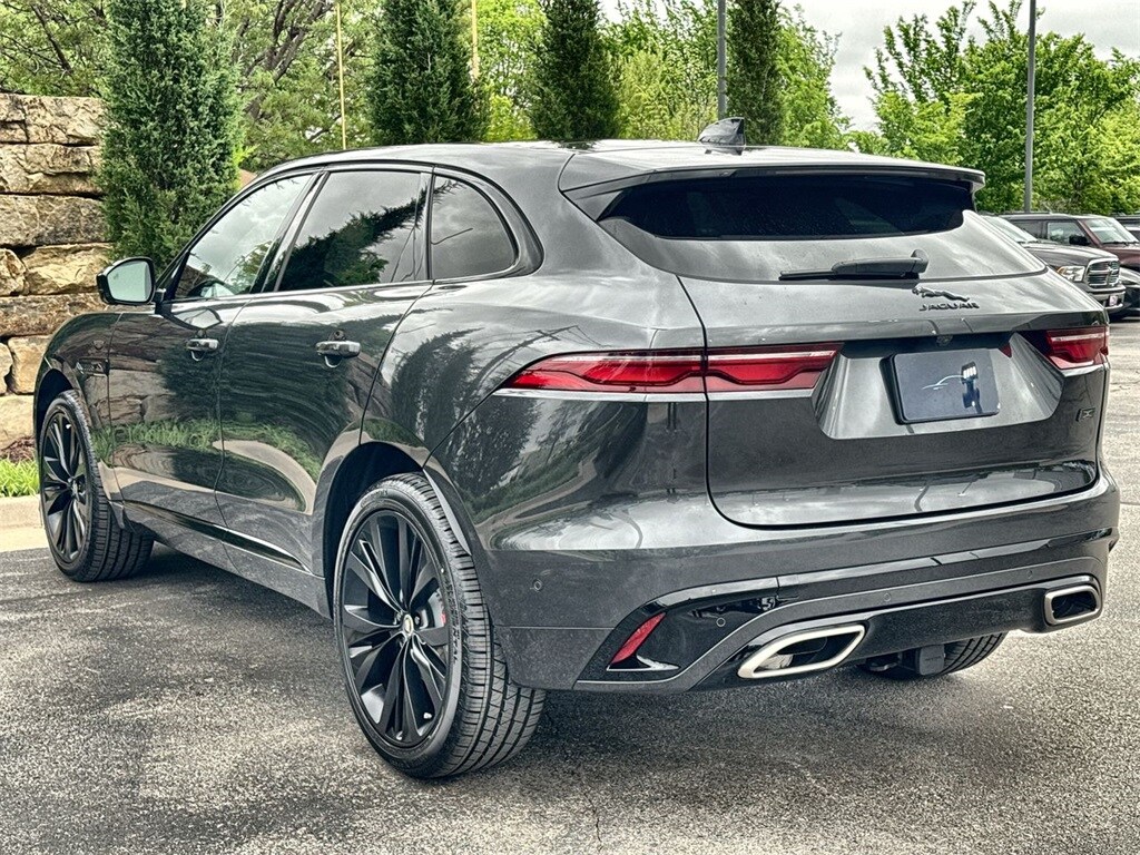 2026 Jaguar F-PACE P400 R-Dynamic S photo 3