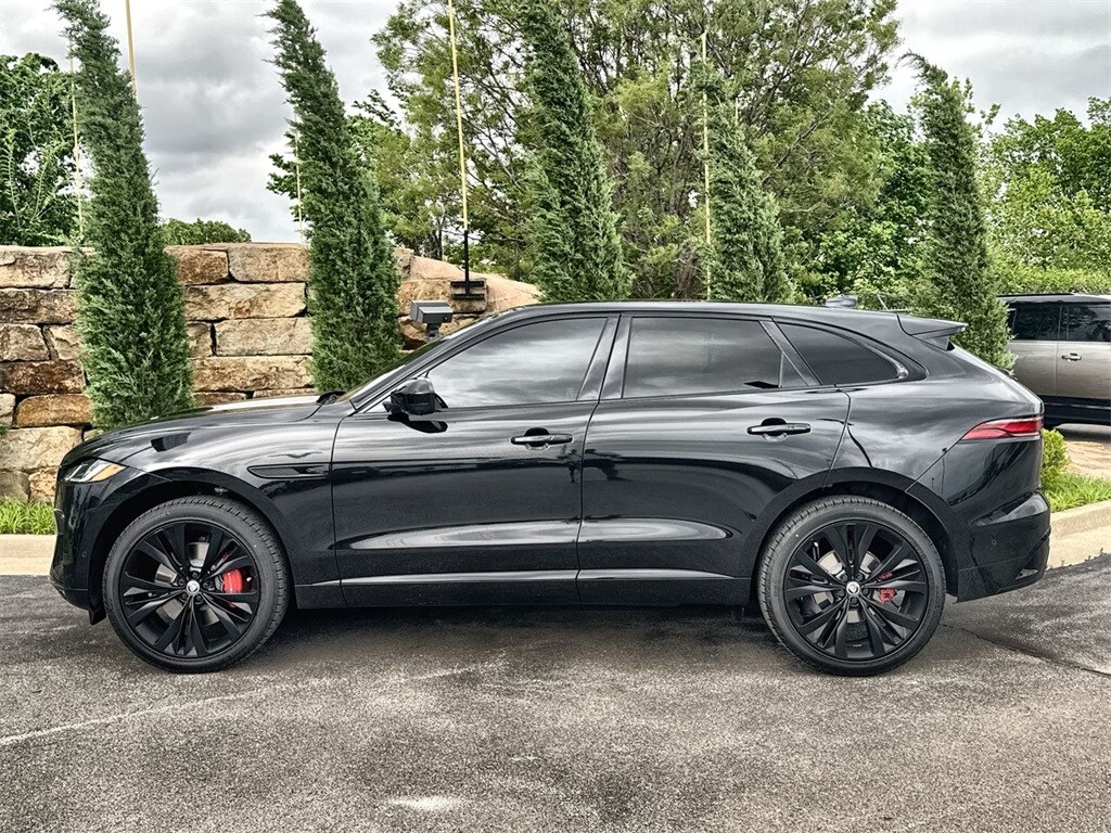 2026 Jaguar F-PACE P400 R-Dynamic S photo 2