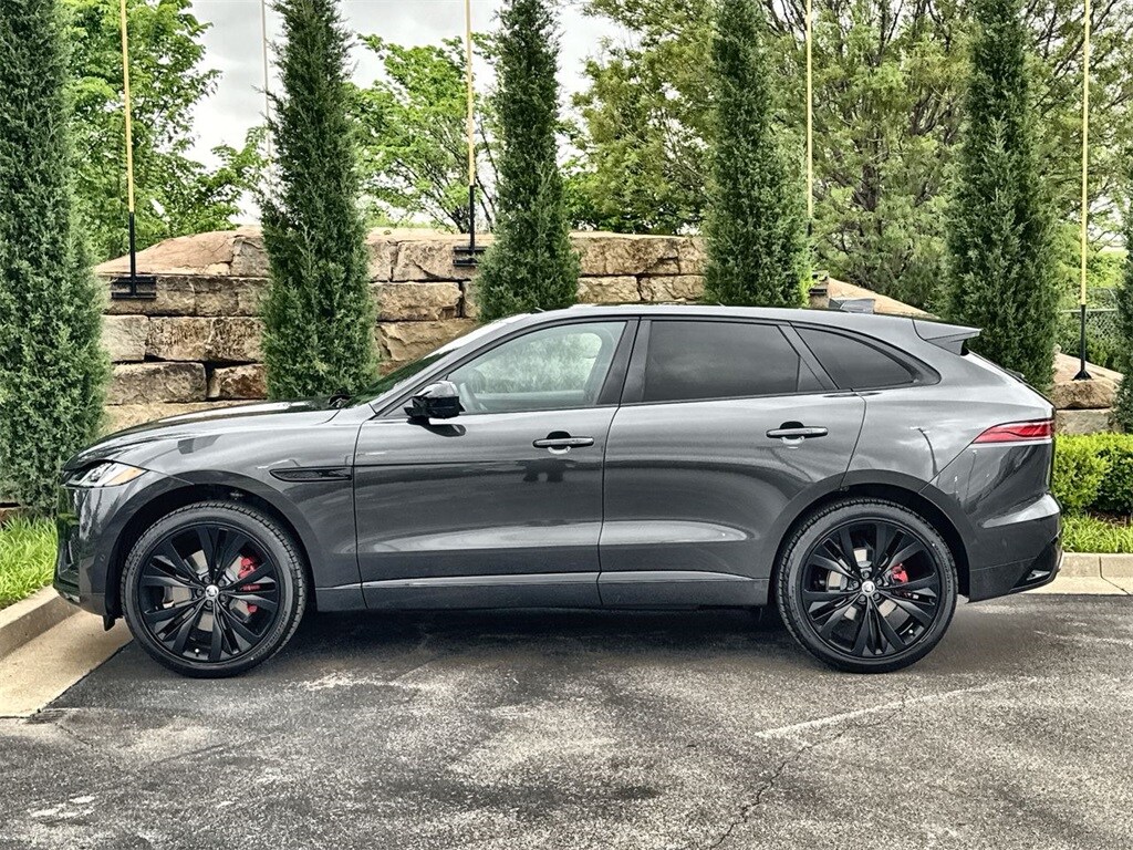 2026 Jaguar F-PACE P400 R-Dynamic S photo 2