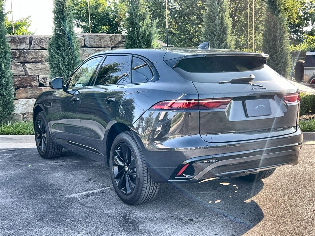 2025 Jaguar F-PACE P250 R-Dynamic S photo 3