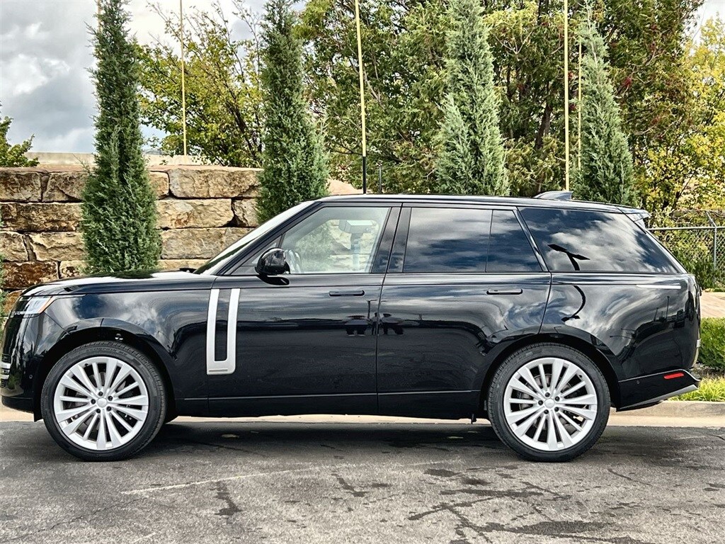 2025 Land Rover Range Rover Autobiography photo 2
