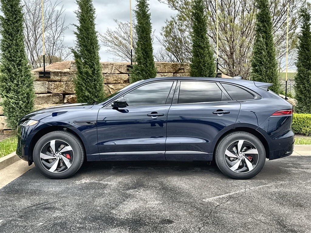 2026 Jaguar F-PACE P400 R-Dynamic S photo 2