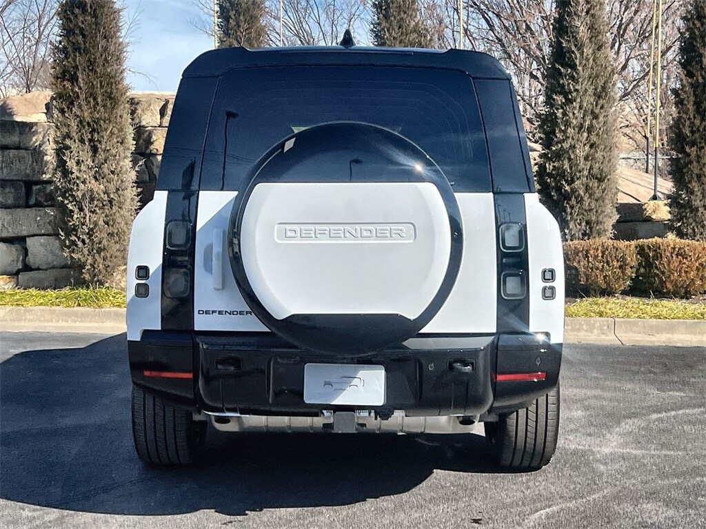 Used 2026 Land Rover Defender 130 X-Dynamic SE SUV