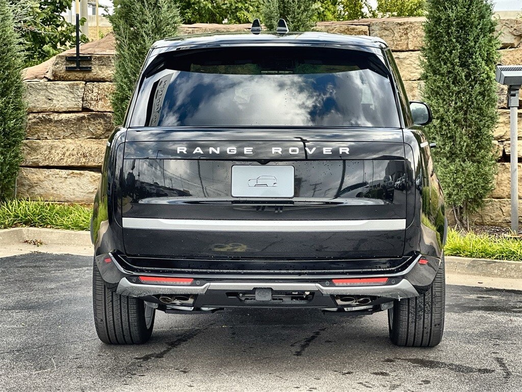 2025 Land Rover Range Rover Autobiography photo 4