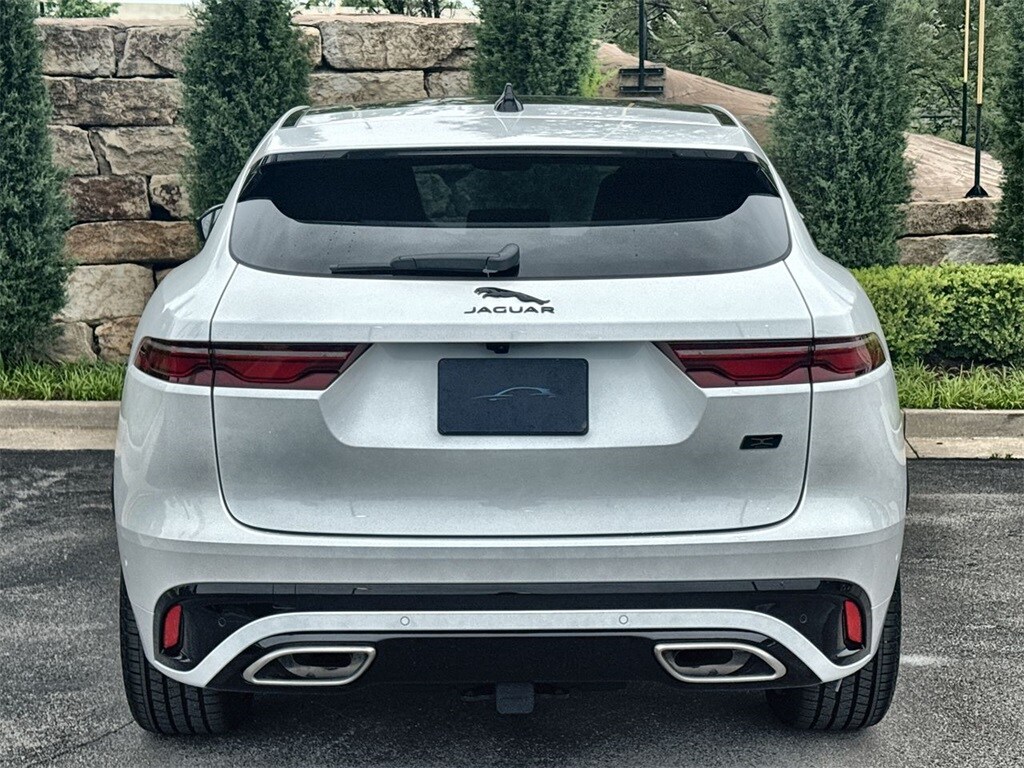 2026 Jaguar F-PACE P400 R-Dynamic S photo 4