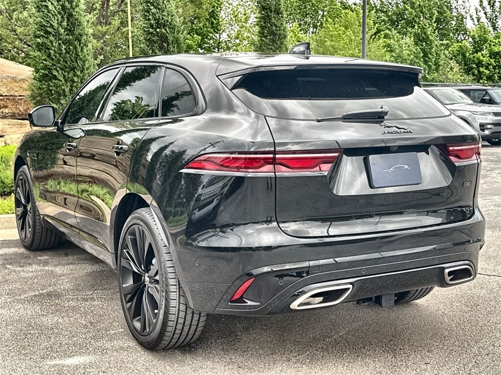 2026 Jaguar F-PACE P400 R-Dynamic S photo 3