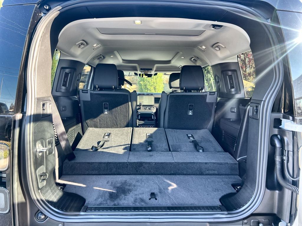 2026 Land Rover Defender S - Photo 18