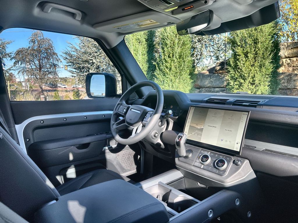 2026 Land Rover Defender S - Photo 14