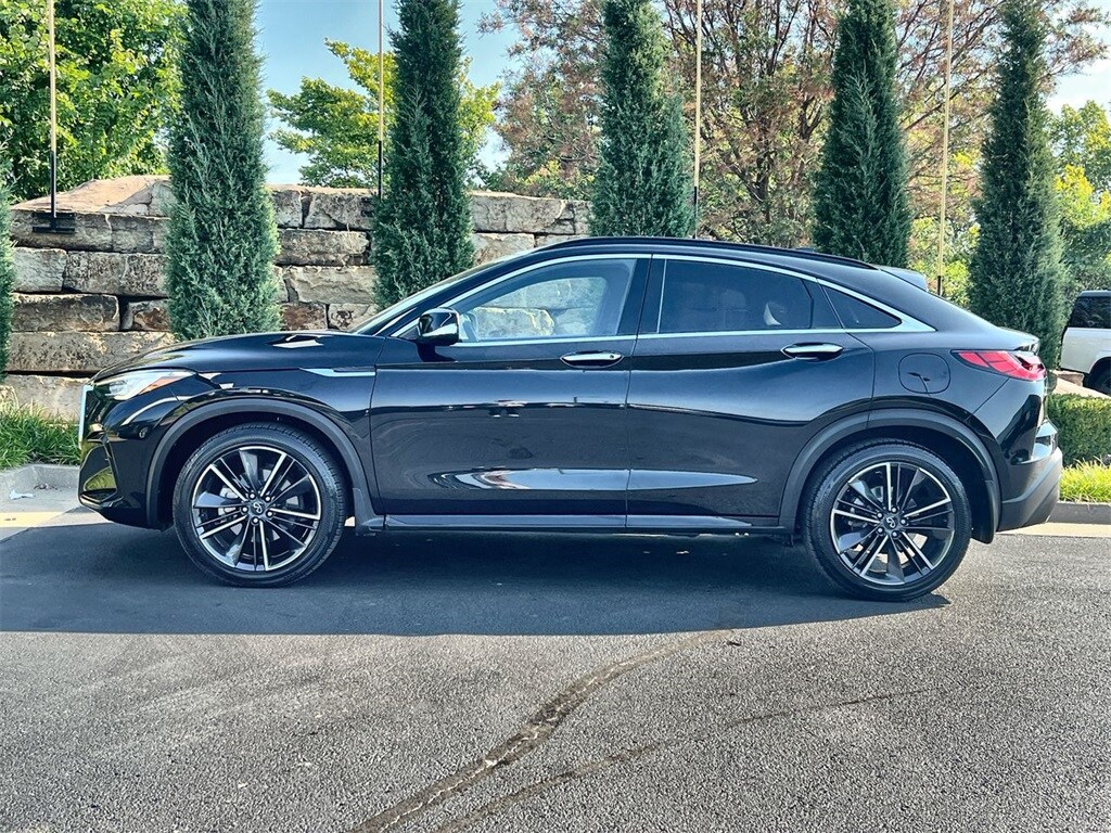 2022 Infiniti QX55 Luxe photo 2