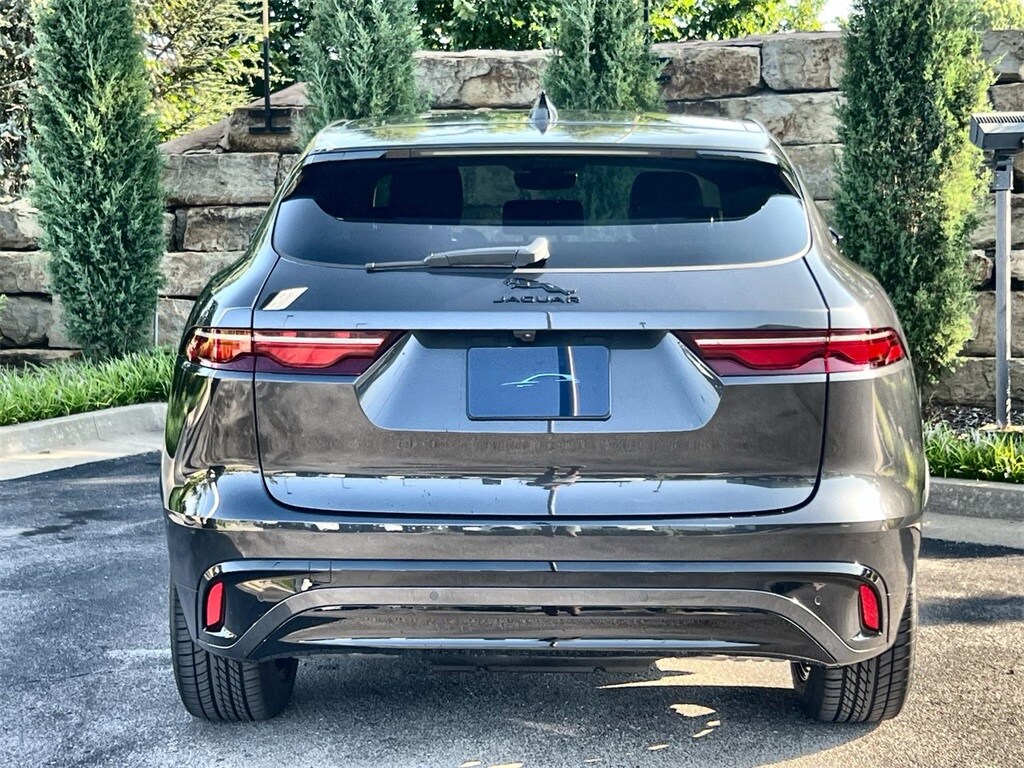 2025 Jaguar F-PACE P250 R-Dynamic S photo 4