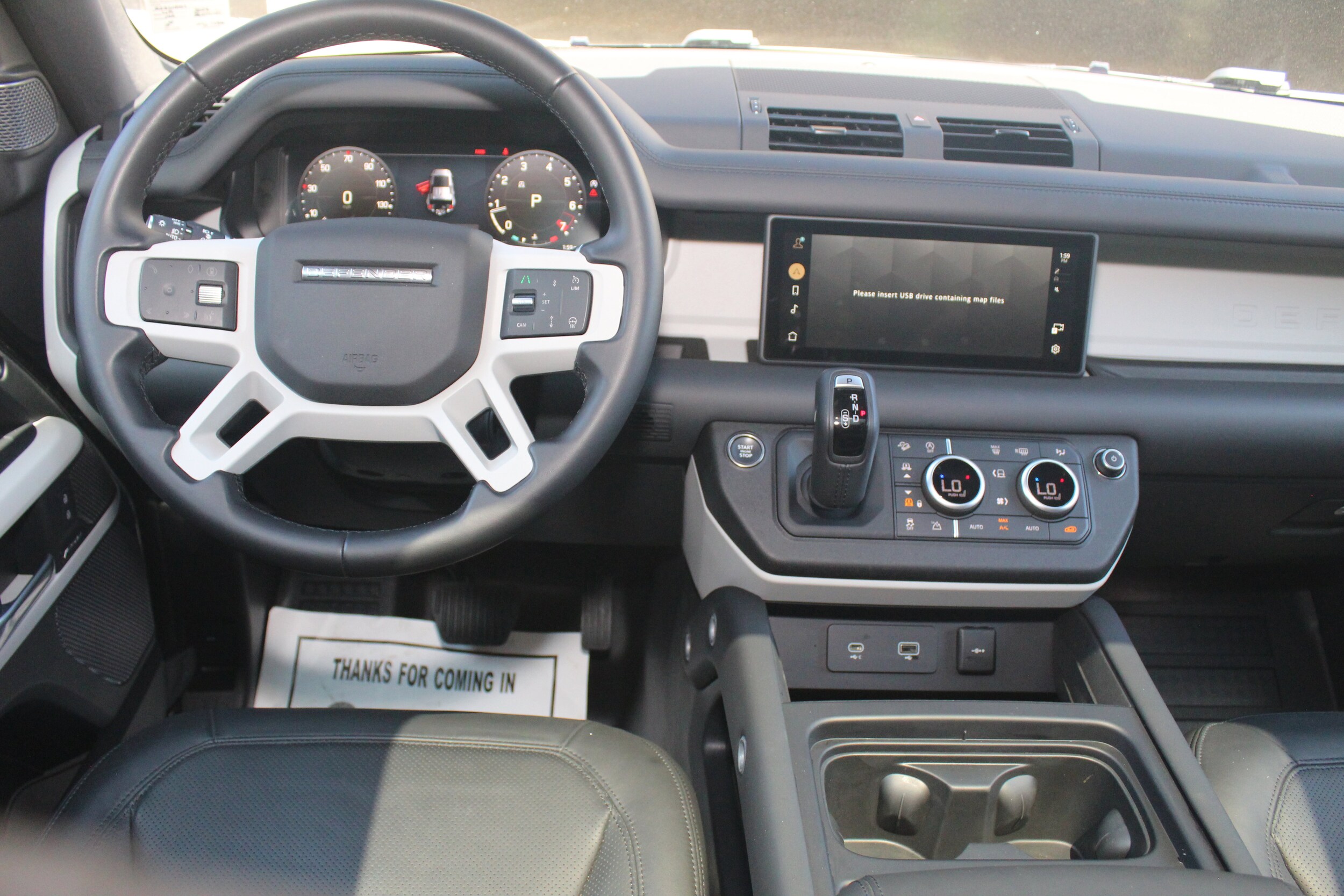 2024 Land Rover Defender 110 S photo 3