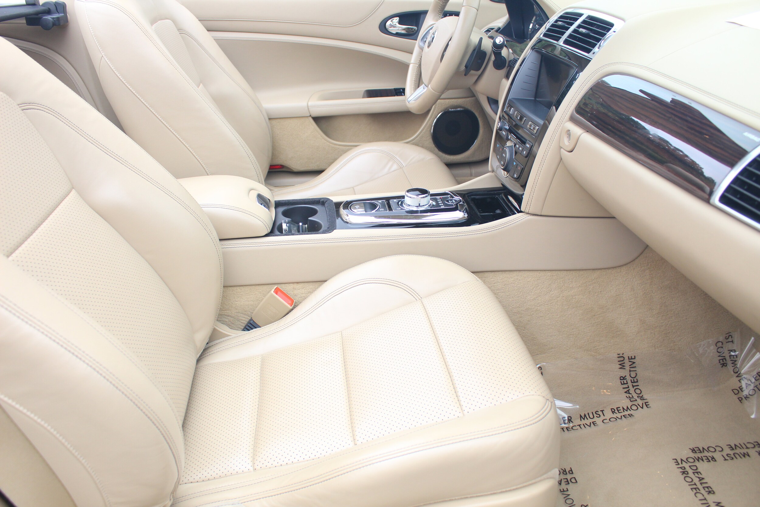2015 Jaguar XK photo 3