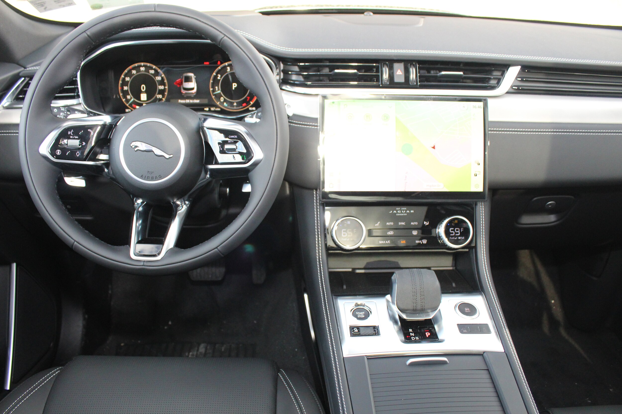 2026 Jaguar F-PACE P250 R-Dynamic S photo 4