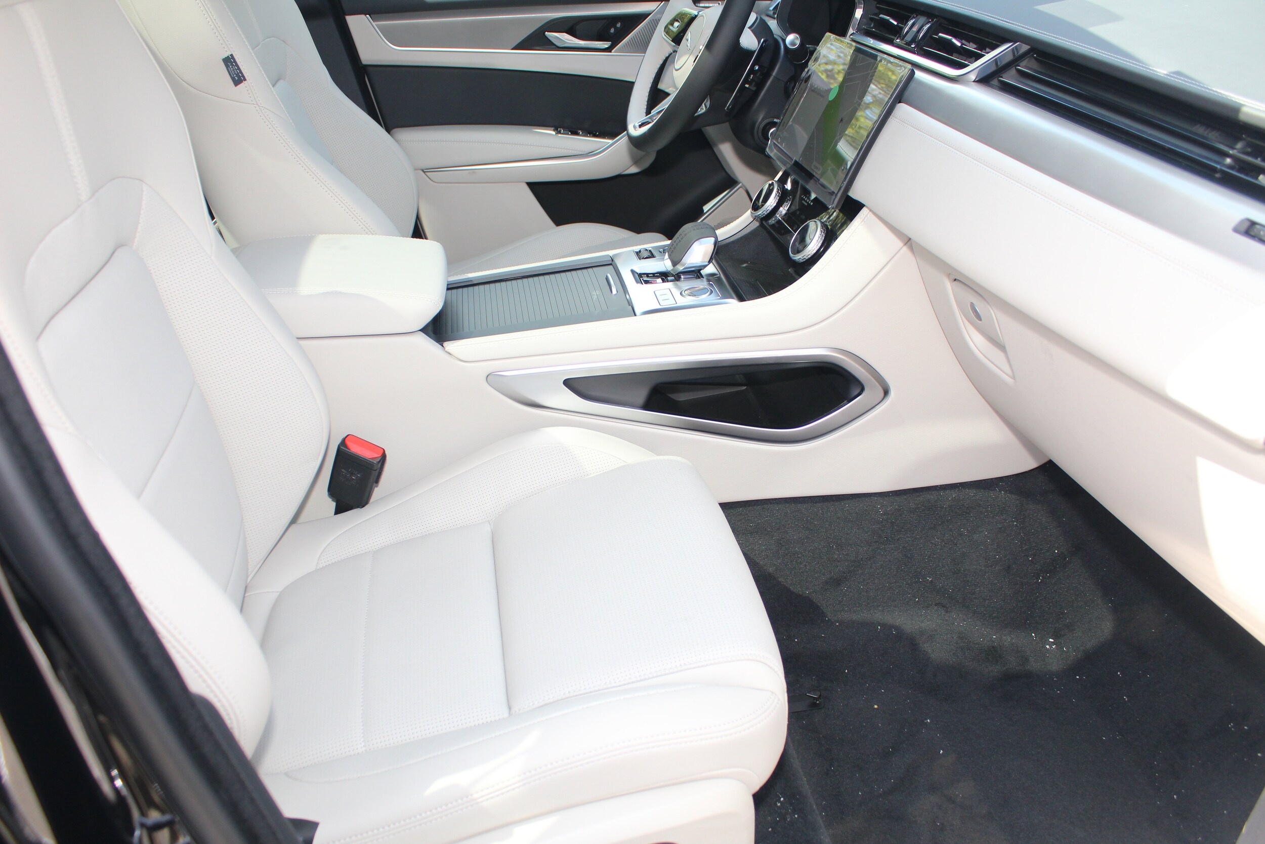 2026 Jaguar F-PACE P250 R-Dynamic S photo 3