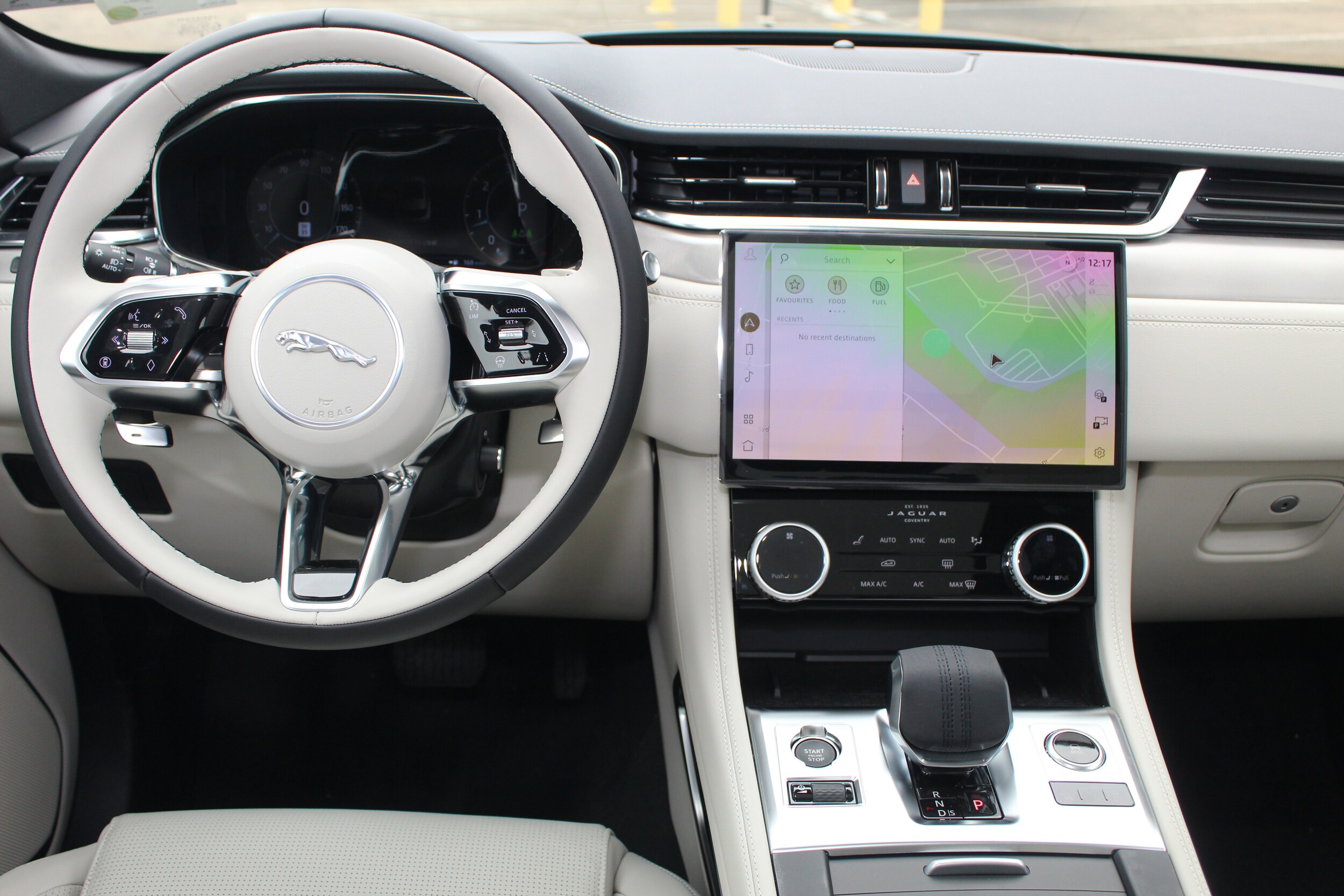 2026 Jaguar F-PACE P250 R-Dynamic S photo 4