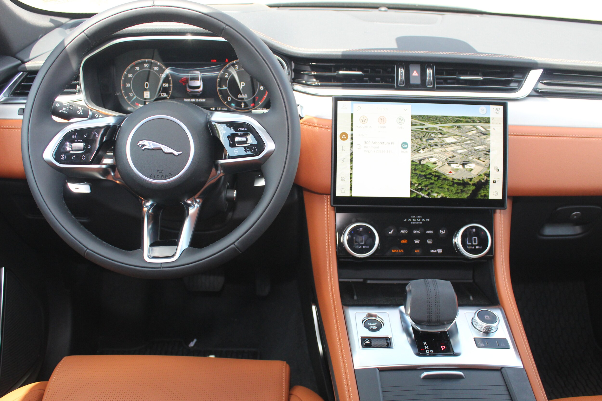 2025 Jaguar F-PACE P400 R-Dynamic S photo 4