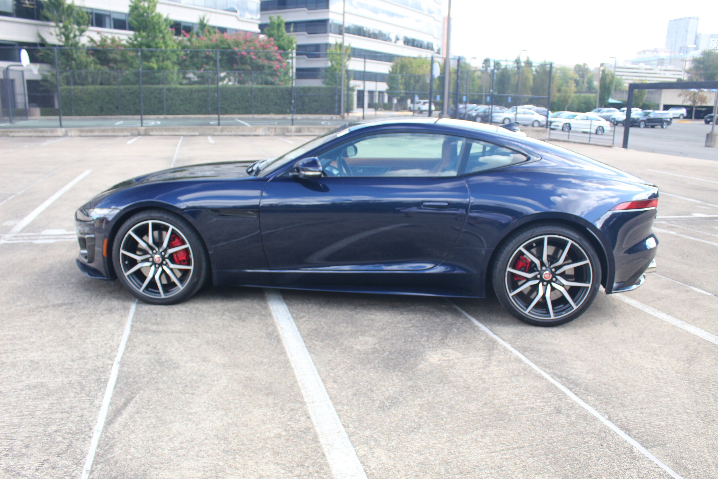 2023 Jaguar F-TYPE R photo 4