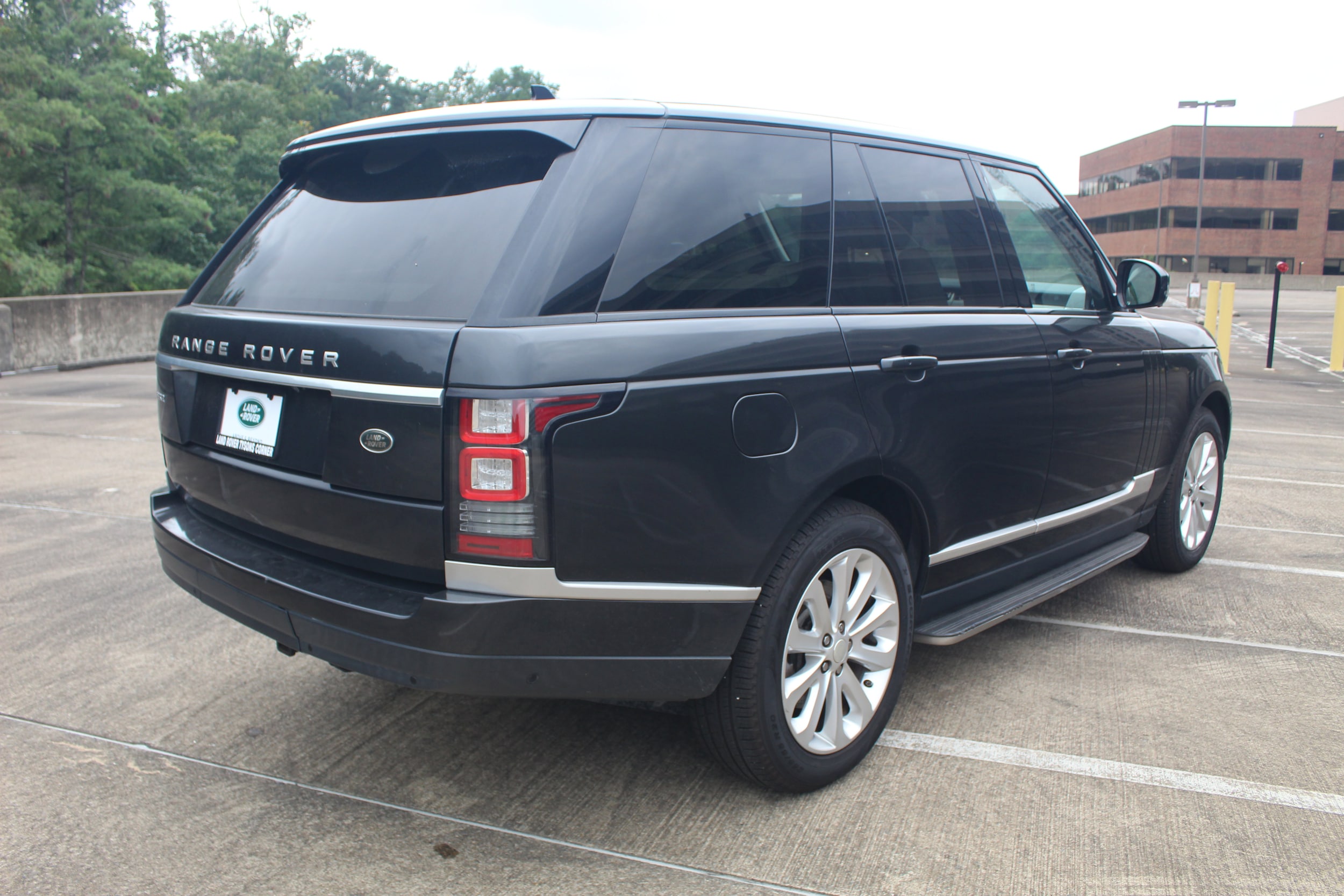 Used 2015 Land Rover Range Rover HSE with VIN SALGS2VF9FA217754 for sale in Tysons, VA